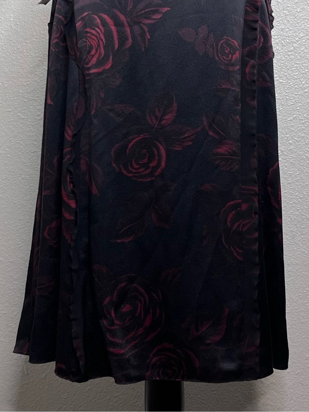 NWT Fairy Grunge Witchy Dark Floral Whimsigoth 100% Silk Midi Skirt Sz 16 - Picture 10 of 12
